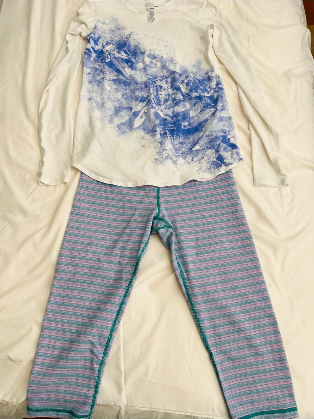 Ivivva Bundle: Crop Leggings and Top
